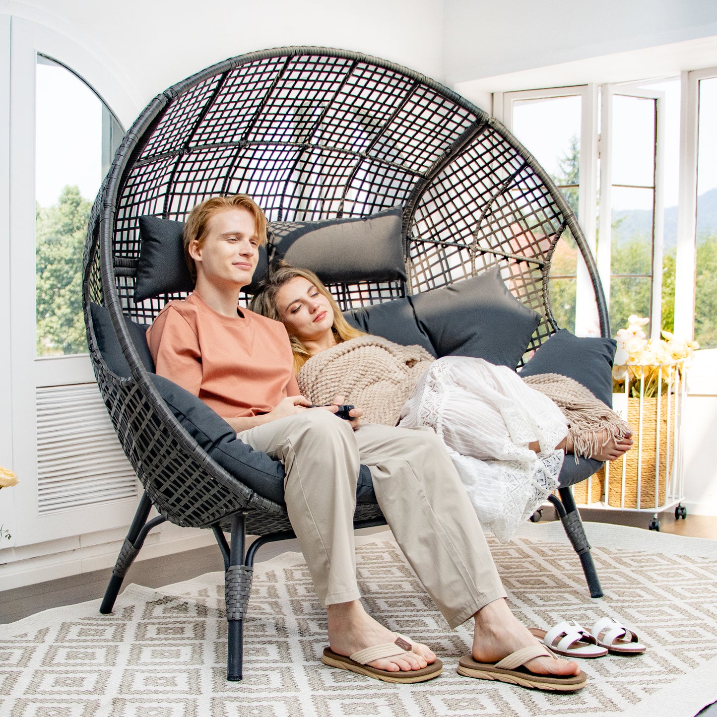 RADIATA Double PE Wicker Stationary Egg Chair with Legs Patio 2 Person Loveseat Chair Indoor Outdoor Oversized PE Rattan Lounge Chair for Garden Balcony